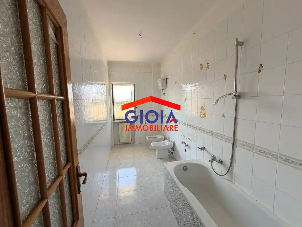 Trilocale viale dei Pini Nord 18/2, Varcaturo, Giugliano in Campania - foto 3