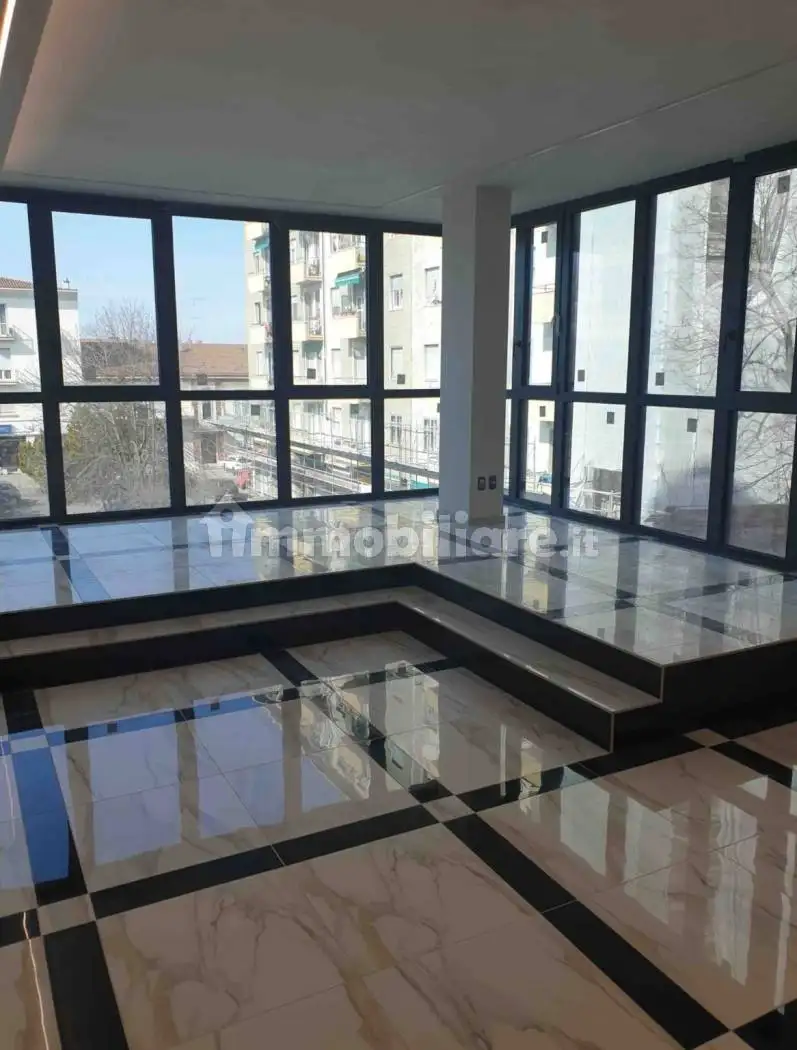 Appartamento in vendita a Piacenza