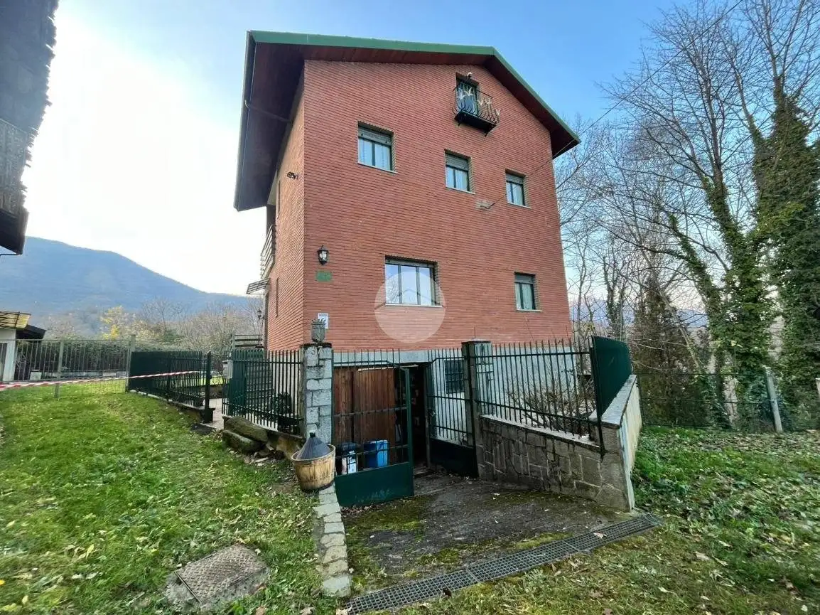Casa indipendente in vendita a La Cassa