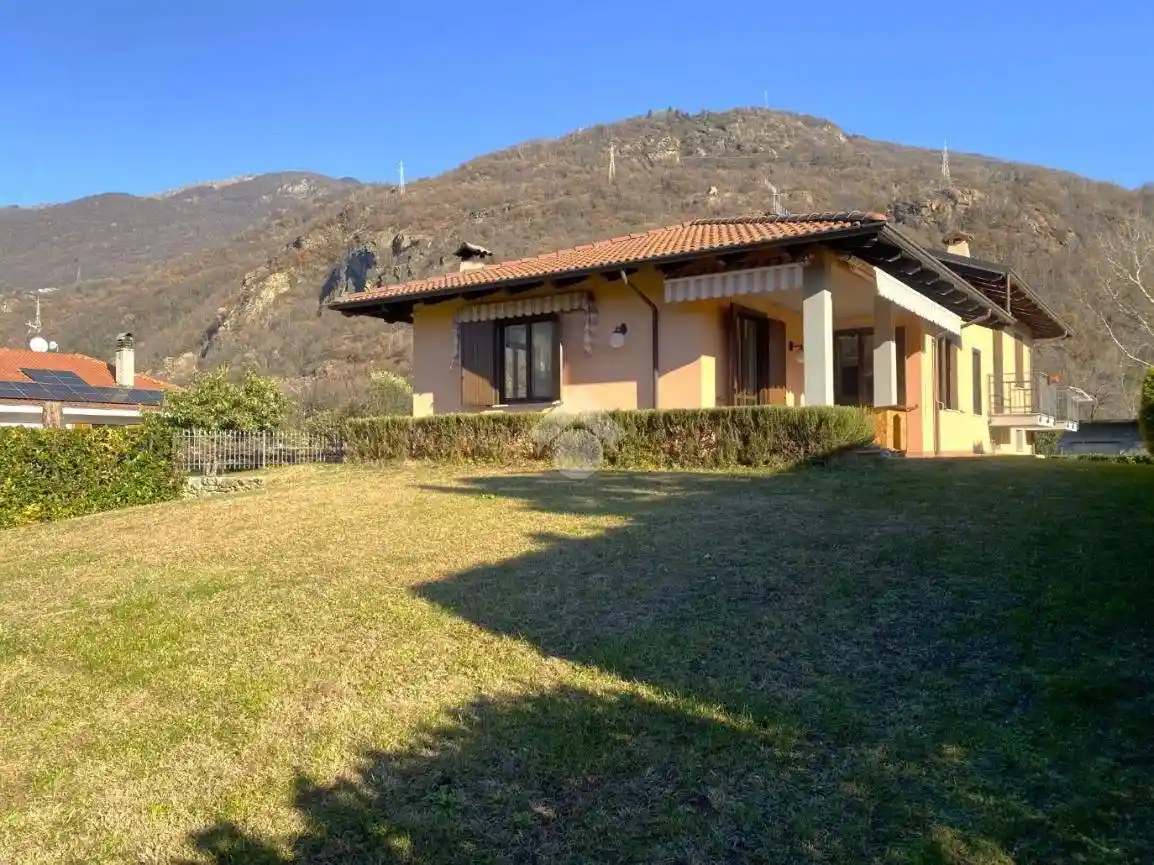 Villa unifamiliare via Cavour 12, Centro, Borgofranco d'Ivrea - foto 5