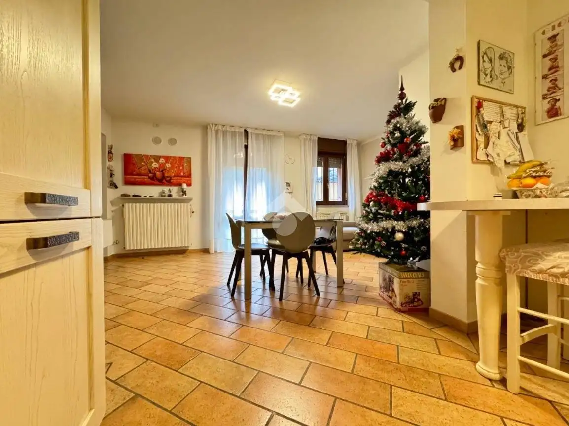 Trilocale via Vigne 9, Centro, Castelleone - foto 5