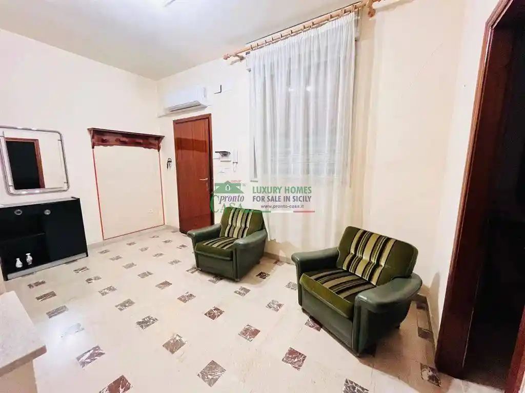 Appartamento via Puglie, Centro, Comiso - foto 2