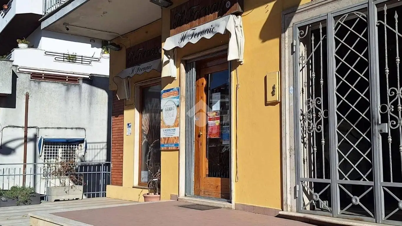 Monolocale Locale commerciale corso Filippo Turati 172, Centro, Colleferro - foto 2