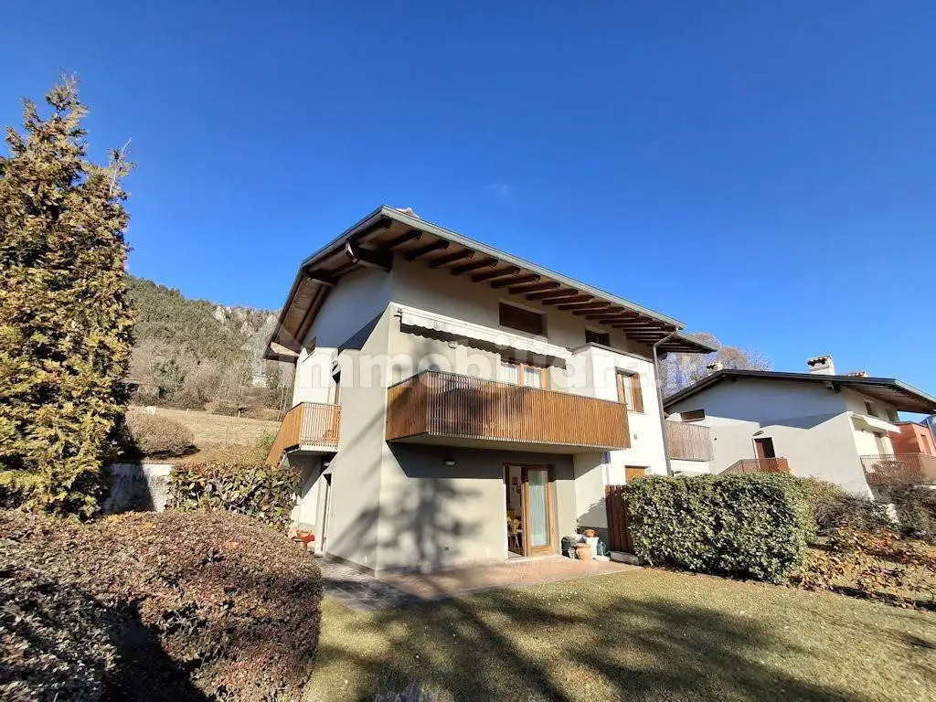 Appartamento in vendita a Castione della Presolana