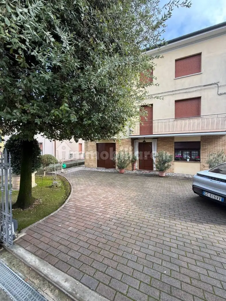 Villa in vendita a Cavezzo