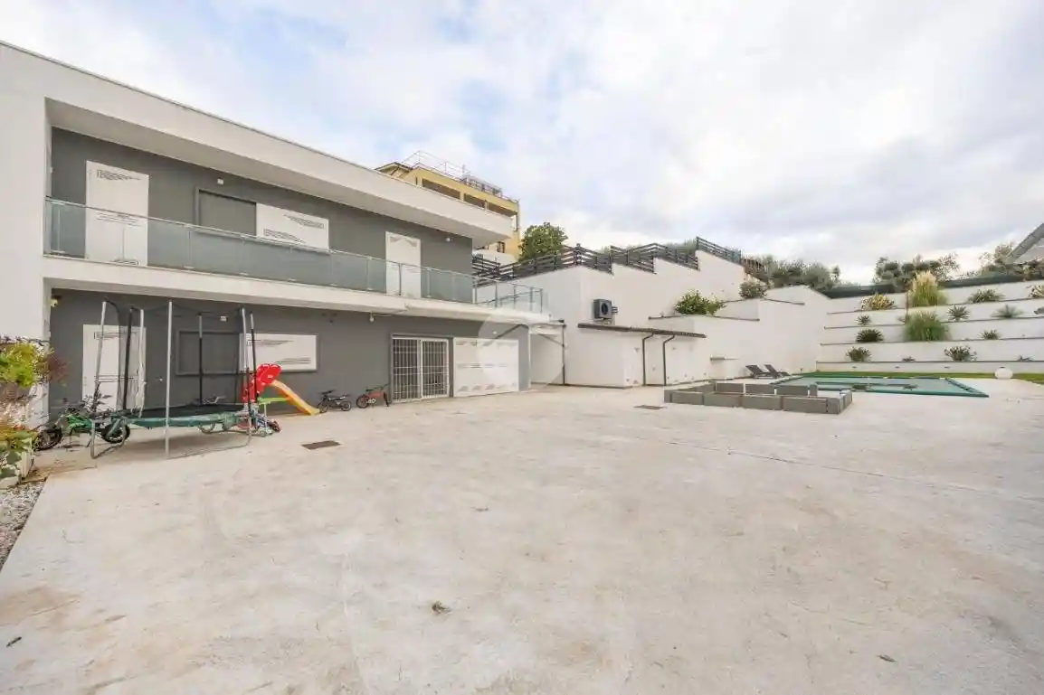 Villa bifamiliare via Massa di San Giuliano 295, Castelverde, Roma - foto 2