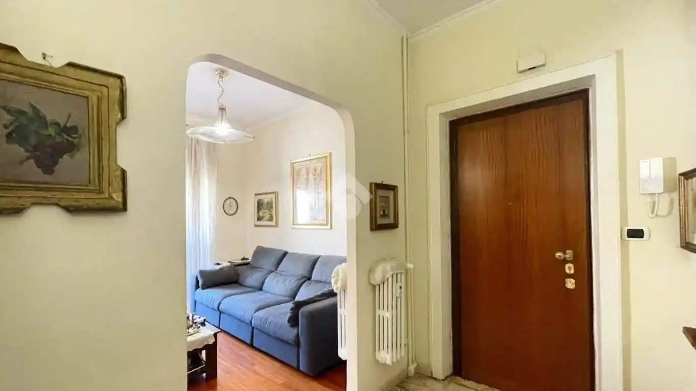 Appartamento buono stato, nono piano, Bologna, Roma - foto 2