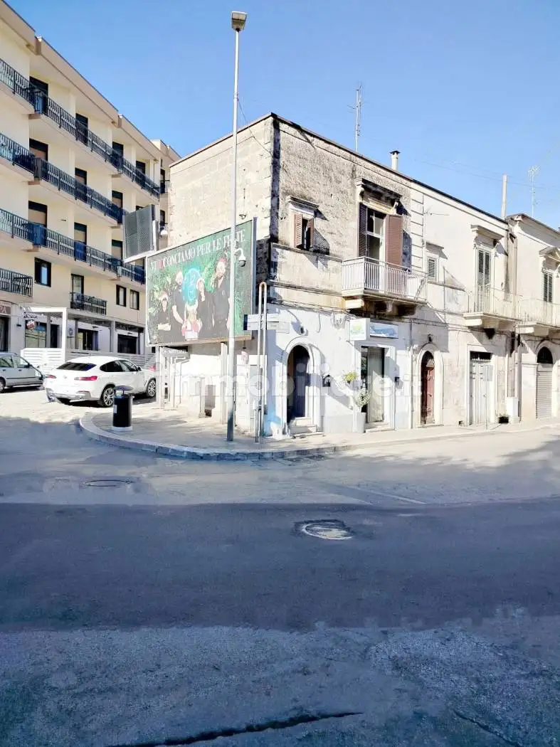 Casa indipendente in vendita a Santeramo in Colle