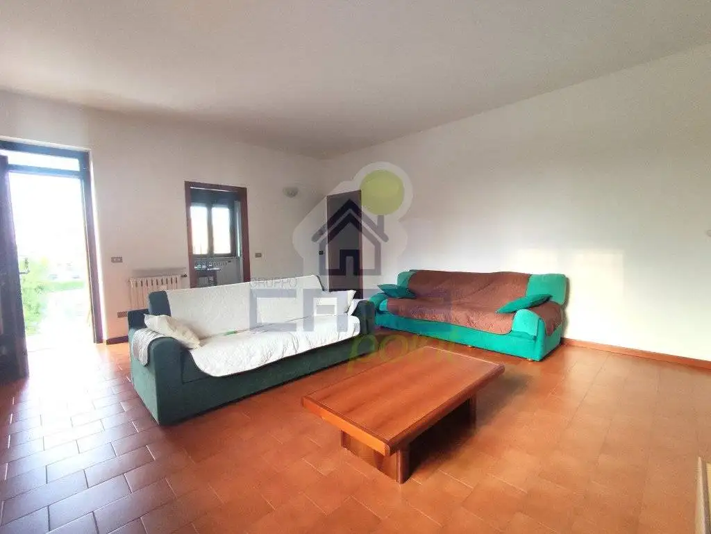 Appartamento in affitto a Maleo