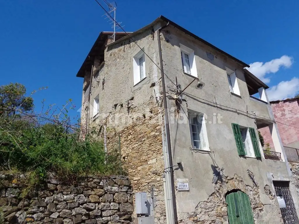 Rustico - Casale in vendita a Imperia