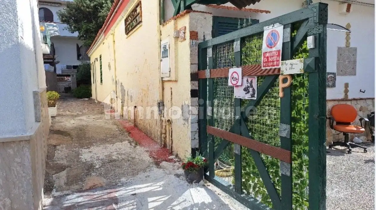 Appartamento all'asta via Dragonara, Bacoli - foto 2