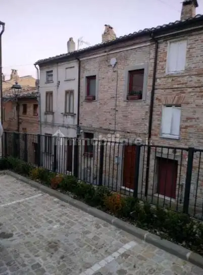 Villa in asta a Belmonte Piceno