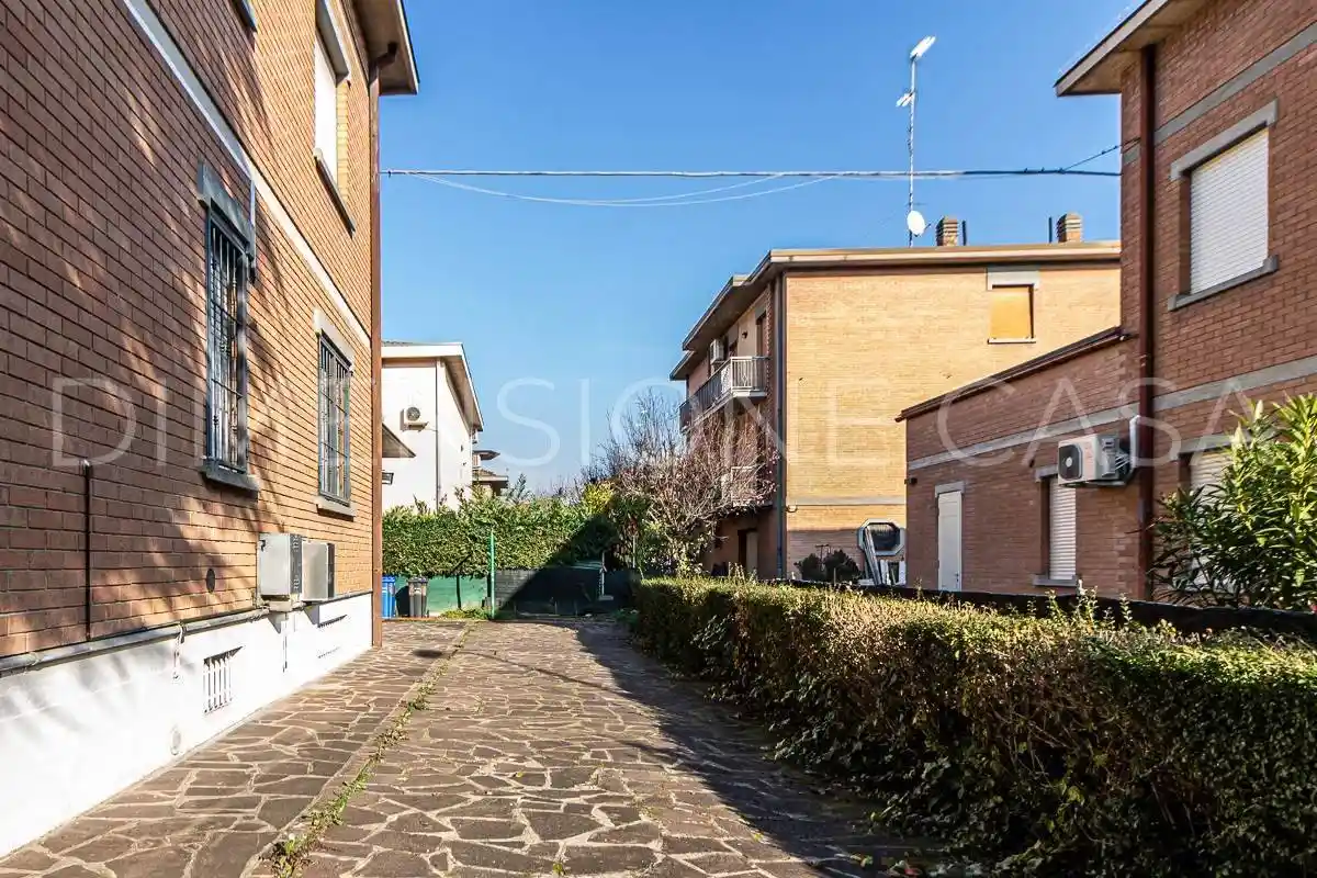 Villa a schiera 5 locali, da ristrutturare, Cibeno, Carpi - foto 2