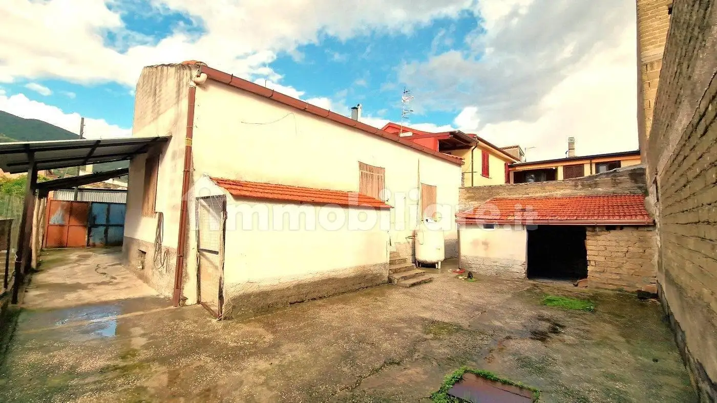 Terratetto unifamiliare 100 m², buono stato, Falciano del Massico - foto 2