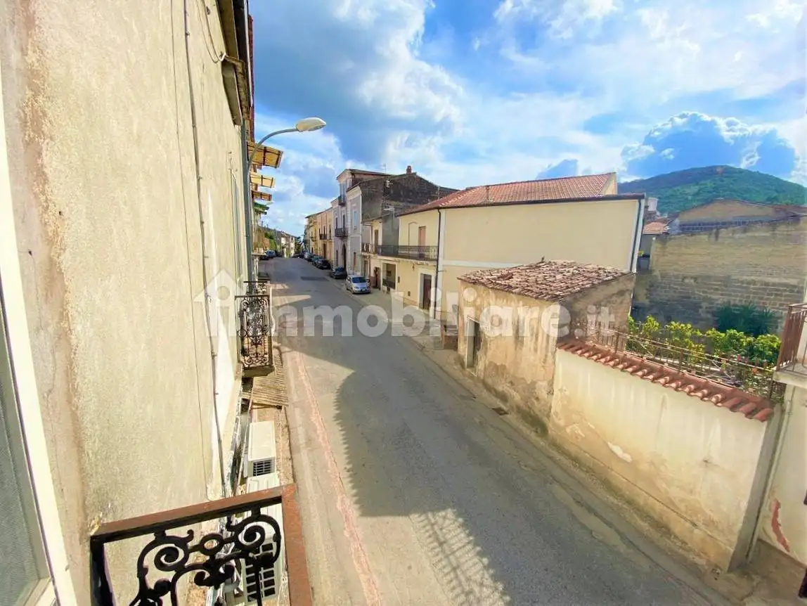 Terratetto unifamiliare 110 m², buono stato, Carinola - foto 3