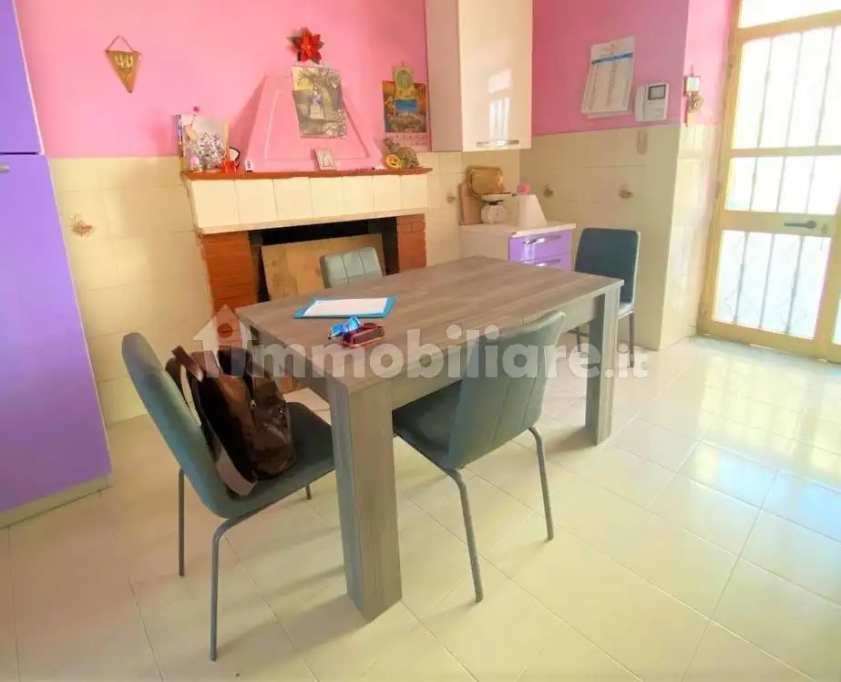 Terratetto unifamiliare 110 m², buono stato, Carinola - foto 4