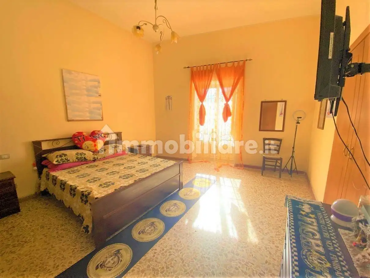 Terratetto unifamiliare 110 m², buono stato, Carinola - foto 5