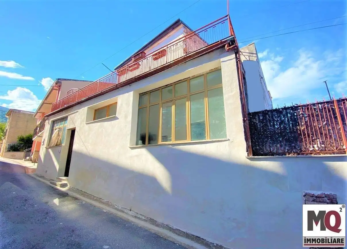 Casa indipendente in vendita a Falciano del Massico