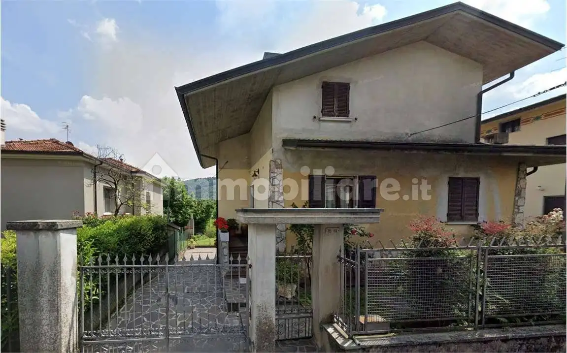 Villa in asta a Concesio