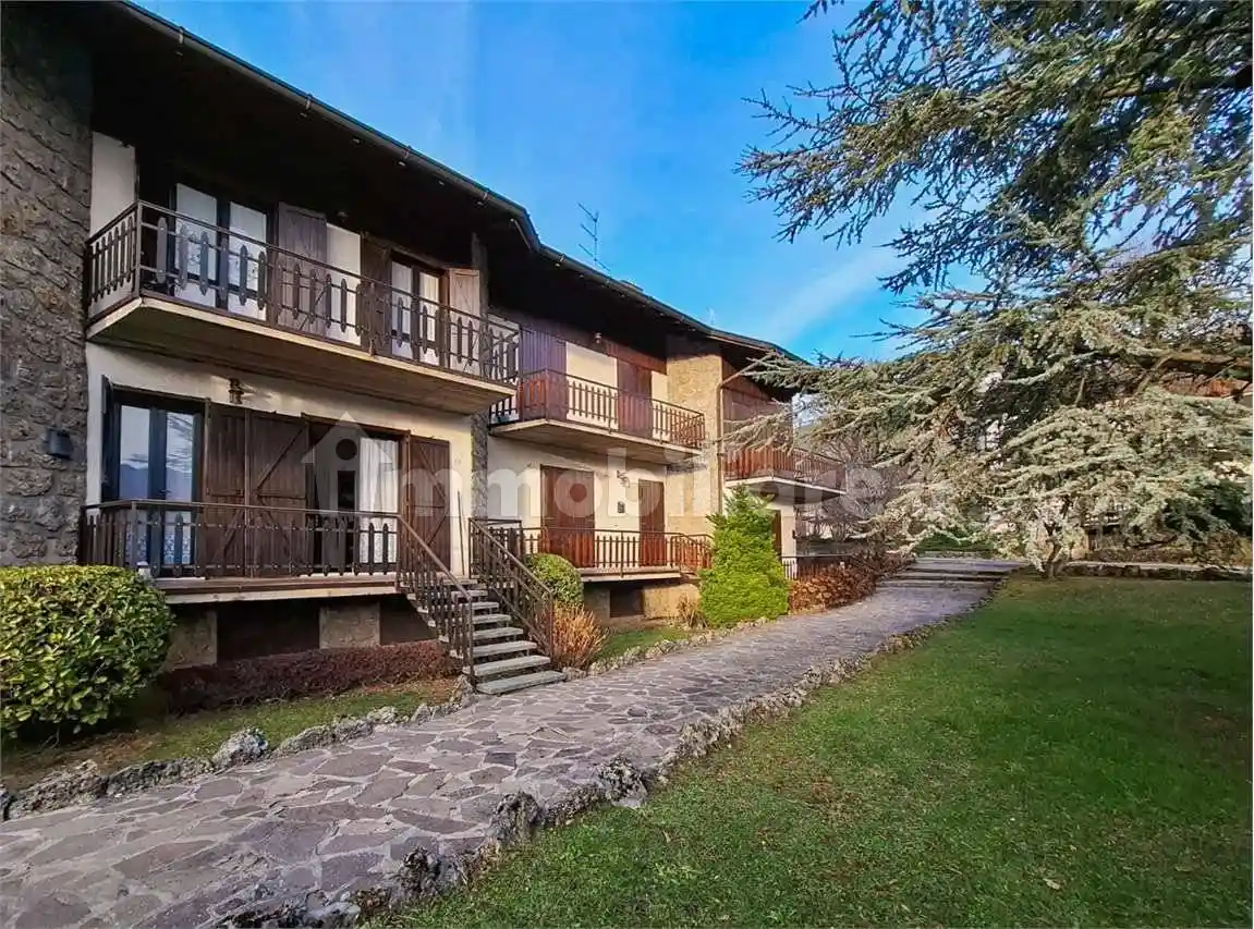 Villa a schiera via Presolana, Centro, Castione della Presolana - foto 2