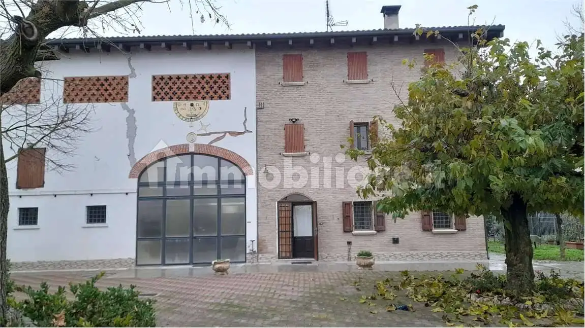 Rustico - Casale in vendita a Ravarino