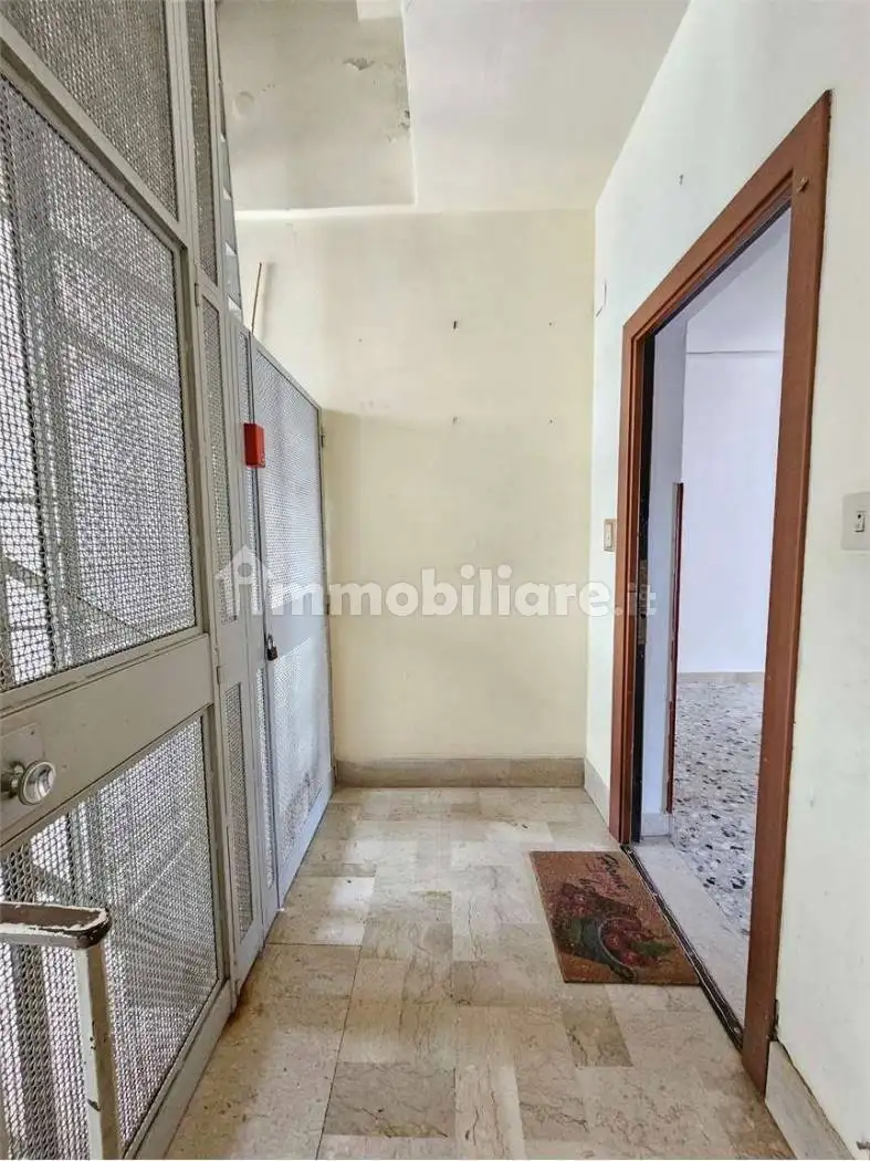 Appartamento da ristrutturare, quinto piano, Zona Industriale, Carini - foto 4