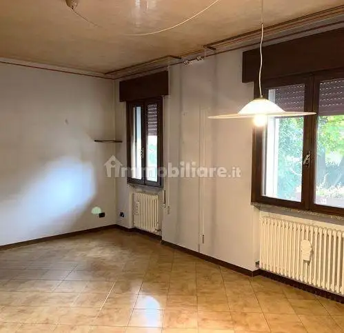 Villa a schiera 5 locali, buono stato, Centro, Arcade - foto 3