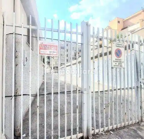 Appartamento via Alto Adige 147, Tre Carrare, Taranto - foto 2