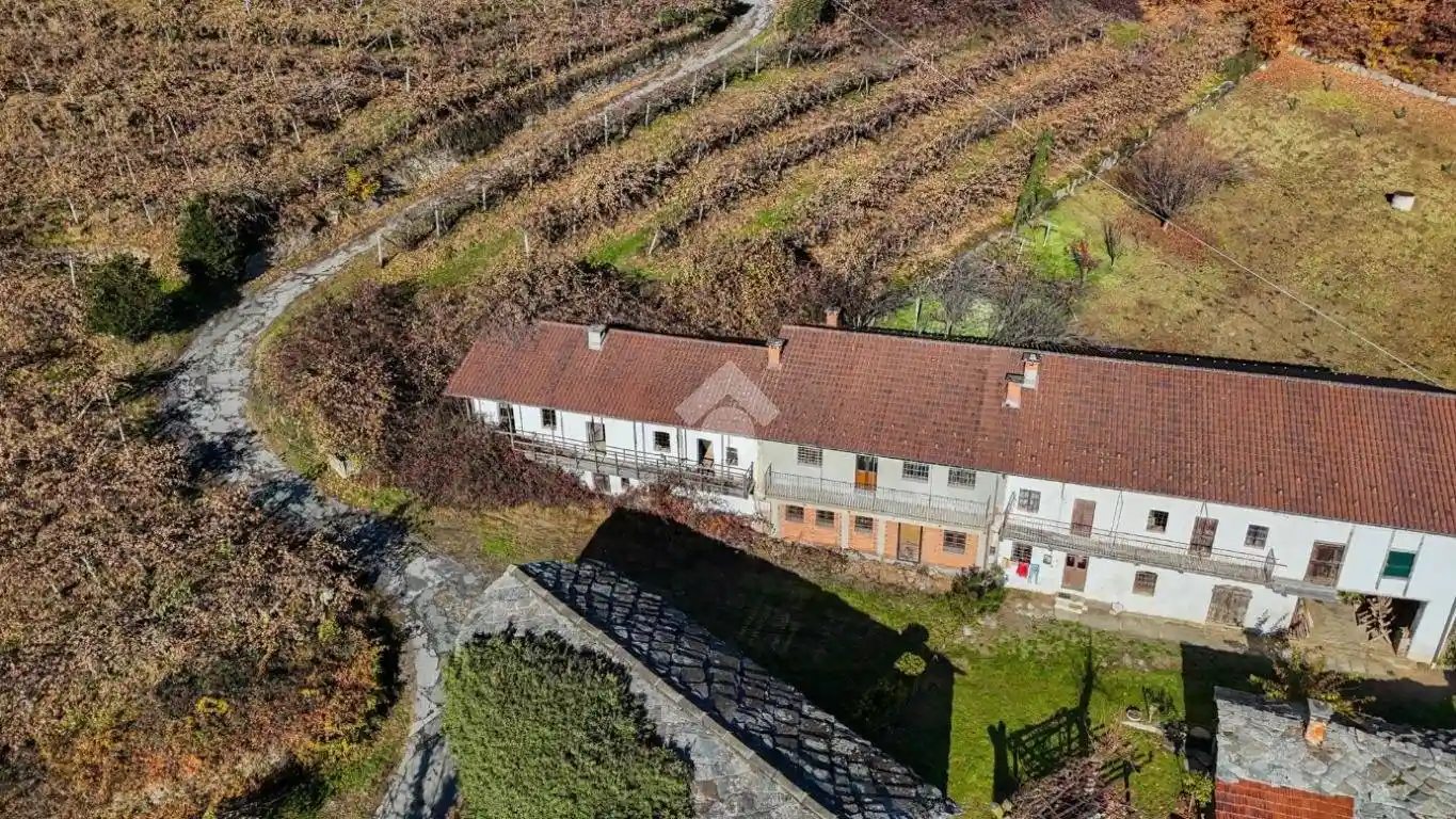 Terratetto plurifamiliare via Comba Marasso 14, Envie - foto 2