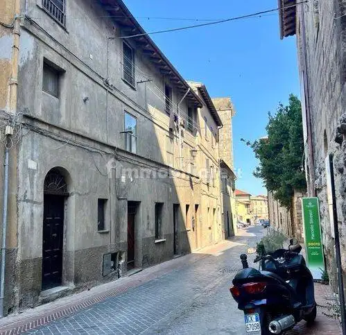 Trilocale via Delle Torri, Centro Storico, Tarquinia - foto 2
