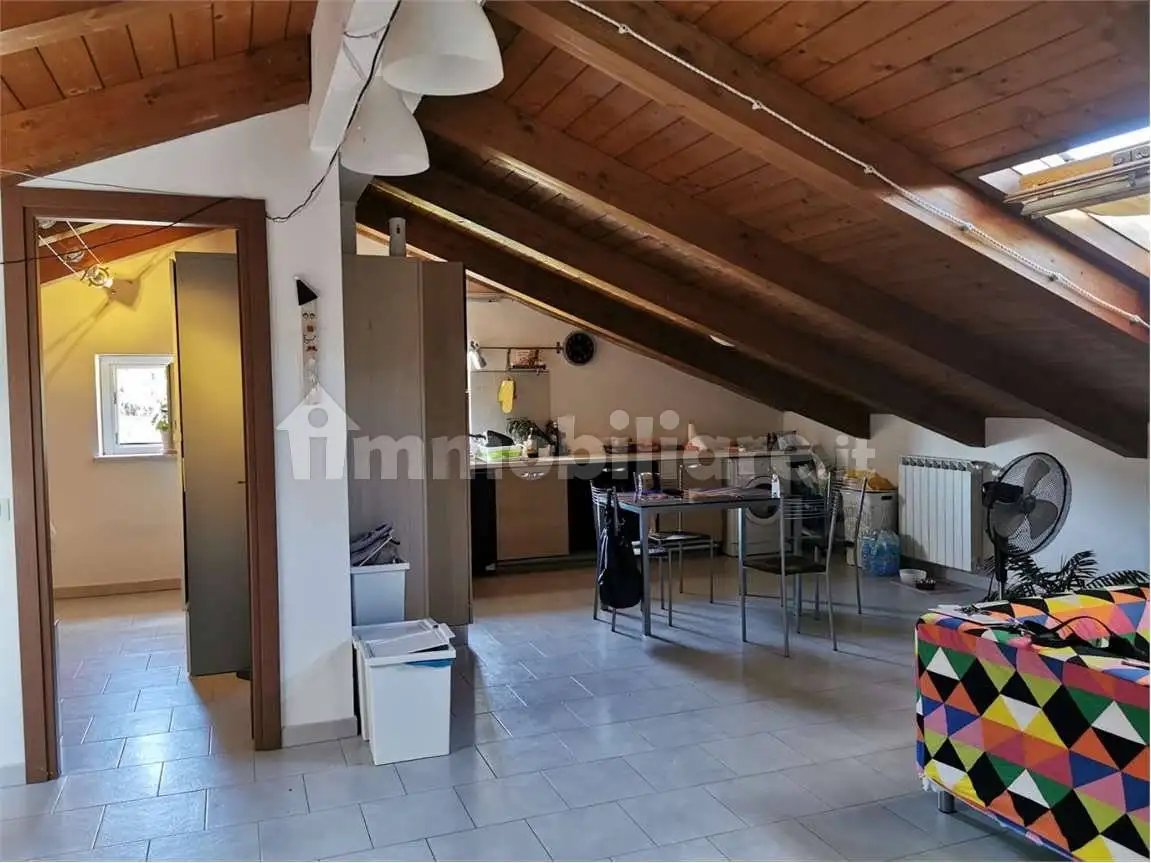 Appartamento in affitto a Sarzana