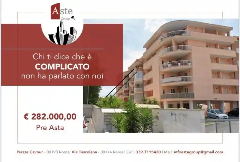 Appartamento in vendita a Roma