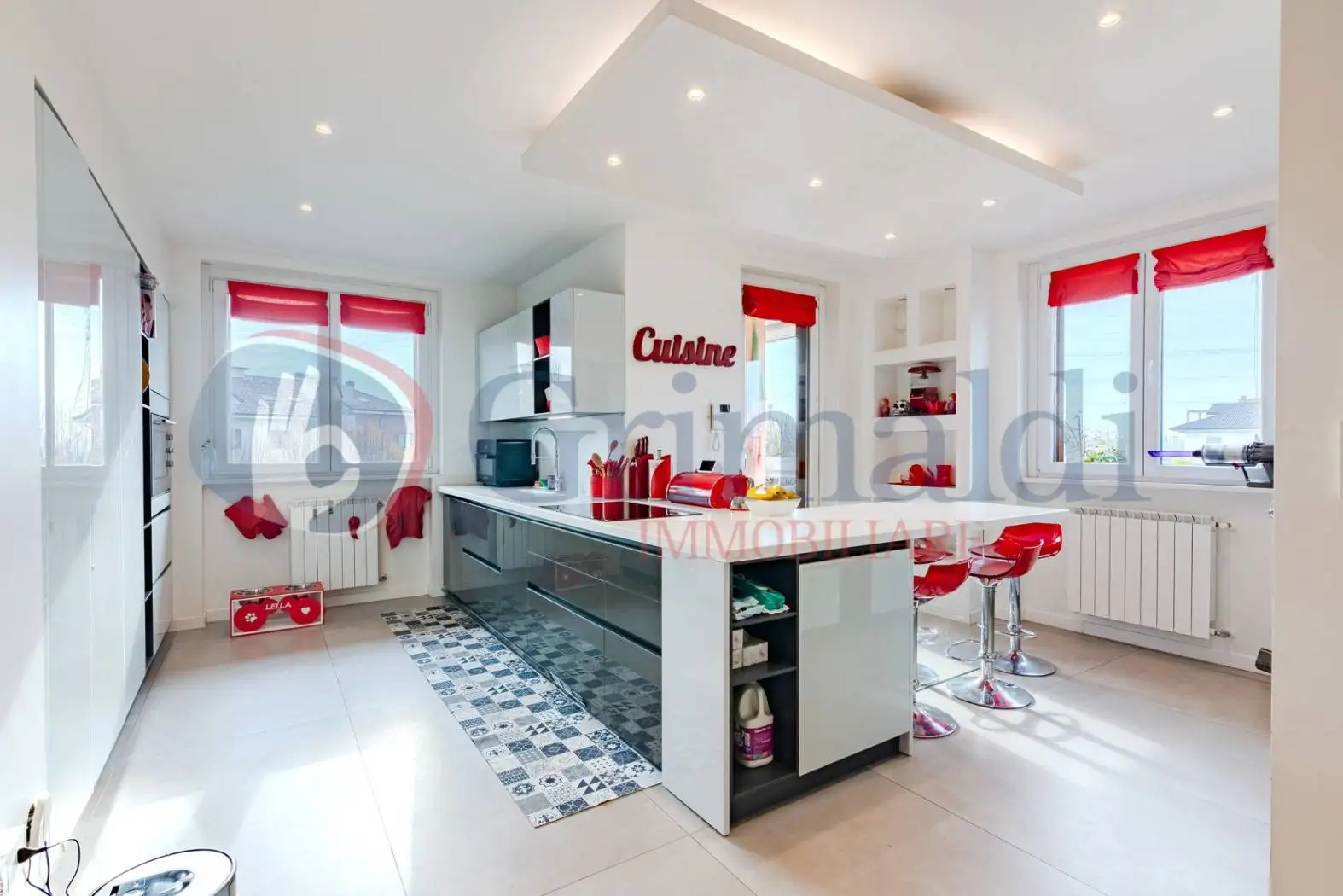 Appartamento via Monte Grappa 17, Centro, Arese - foto 4