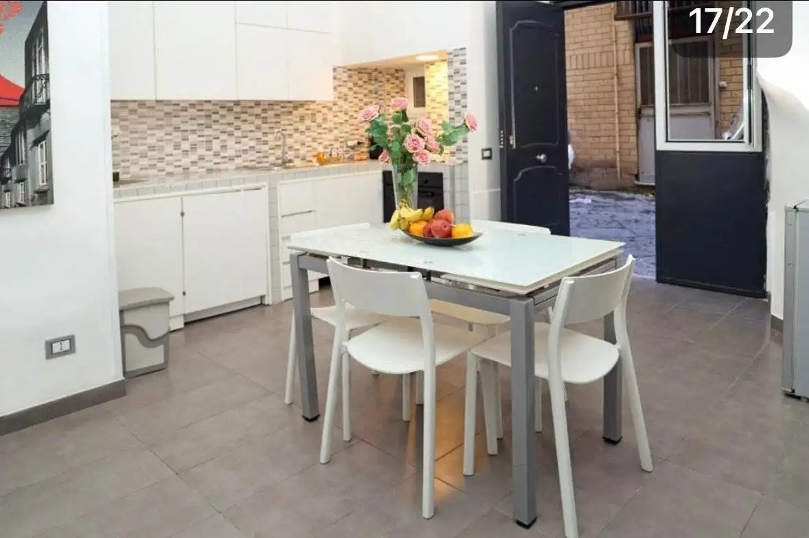 Appartamento in affitto a Napoli