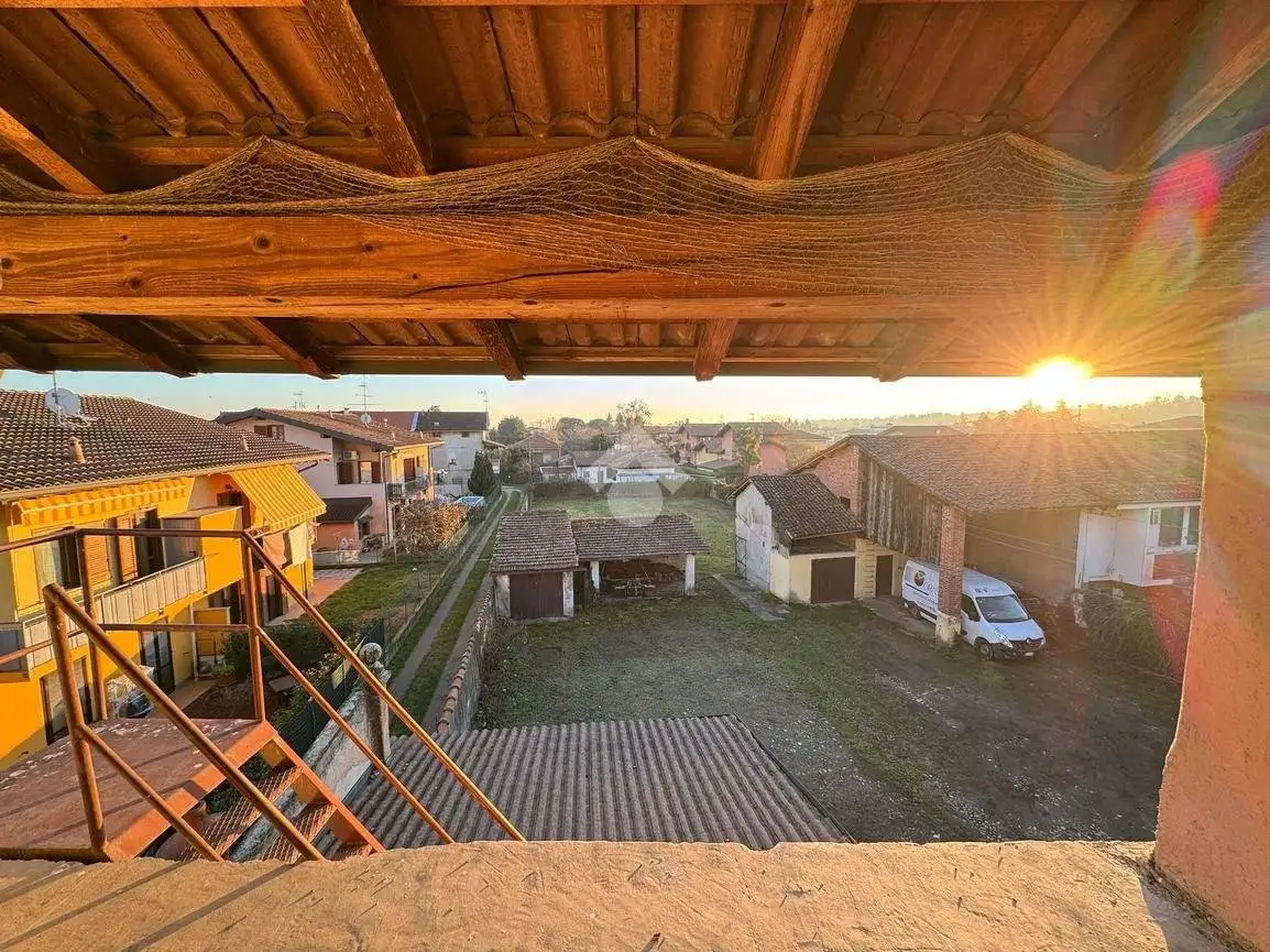 Villa in vendita a Bellinzago Novarese