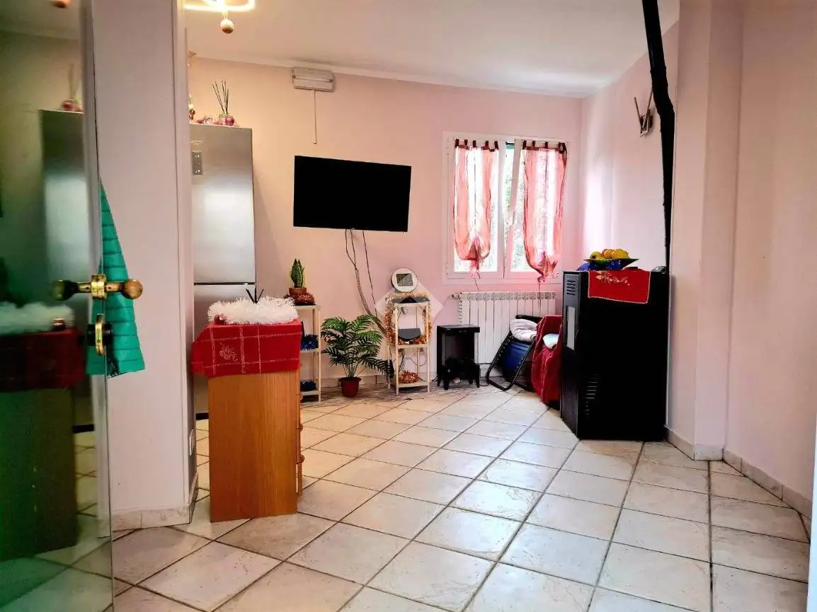 Casa indipendente in vendita a Diano Arentino