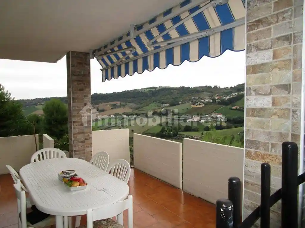 Villa in vendita a Acquaviva Picena