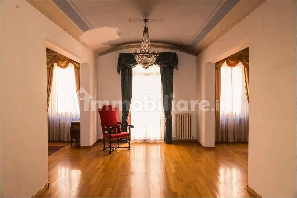 Villa unifamiliare via Ciro Menotti, 33, Centro Storico, Carpi - foto 4