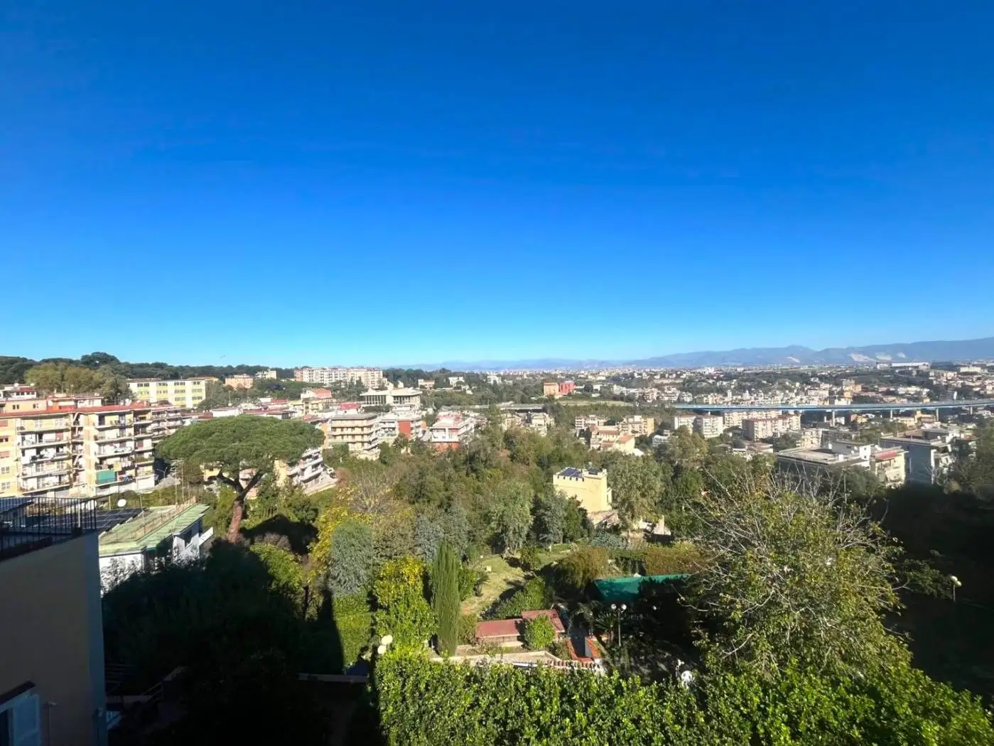 Appartamento in vendita a Napoli