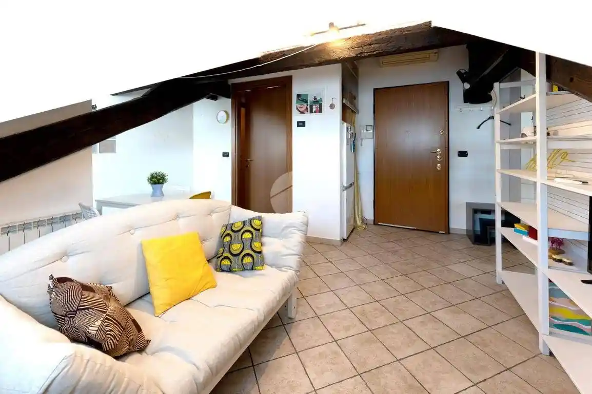 Bilocale via Carlo Farini 40, Isola, Milano - foto 5