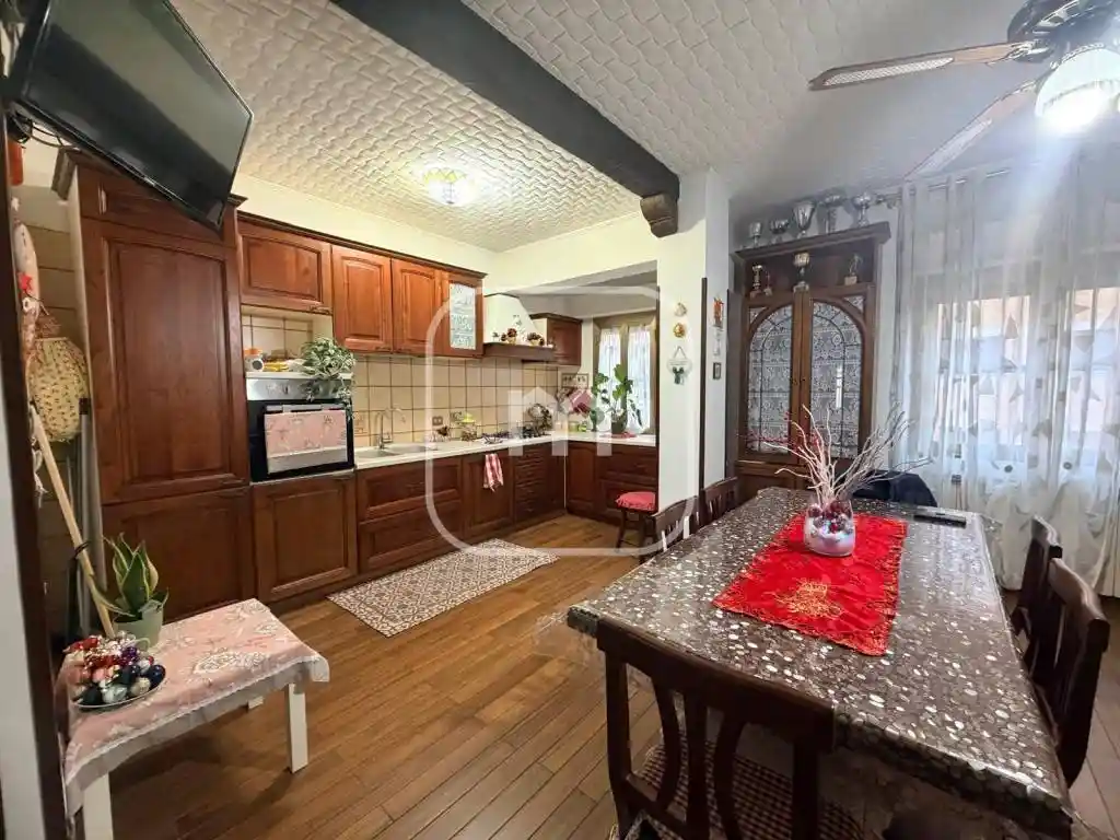 Trilocale via Cornelio Gallo, Quadraro, Roma - foto 4