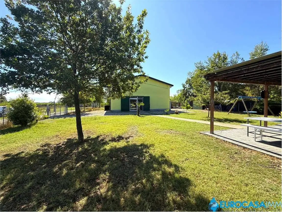 Rustico - Casale in vendita a Carpi