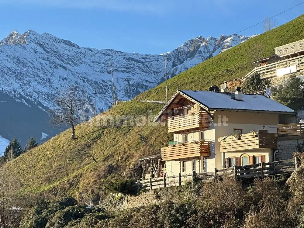 Villa in vendita a Scena