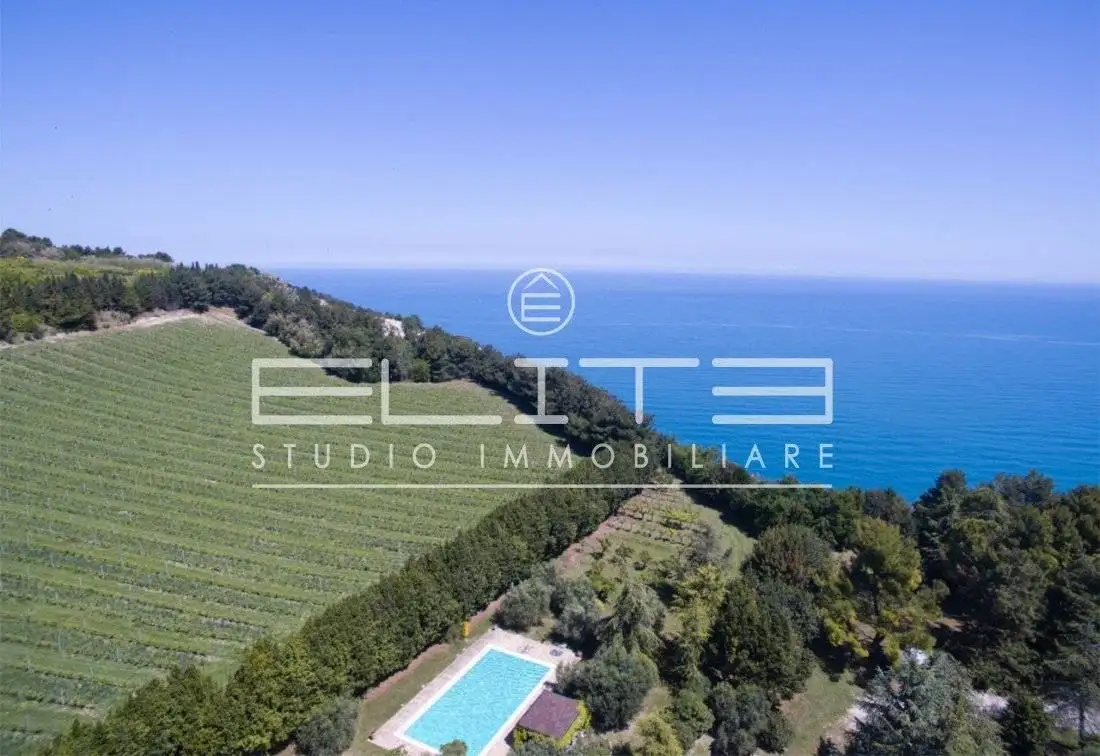 Villa in vendita a Ancona