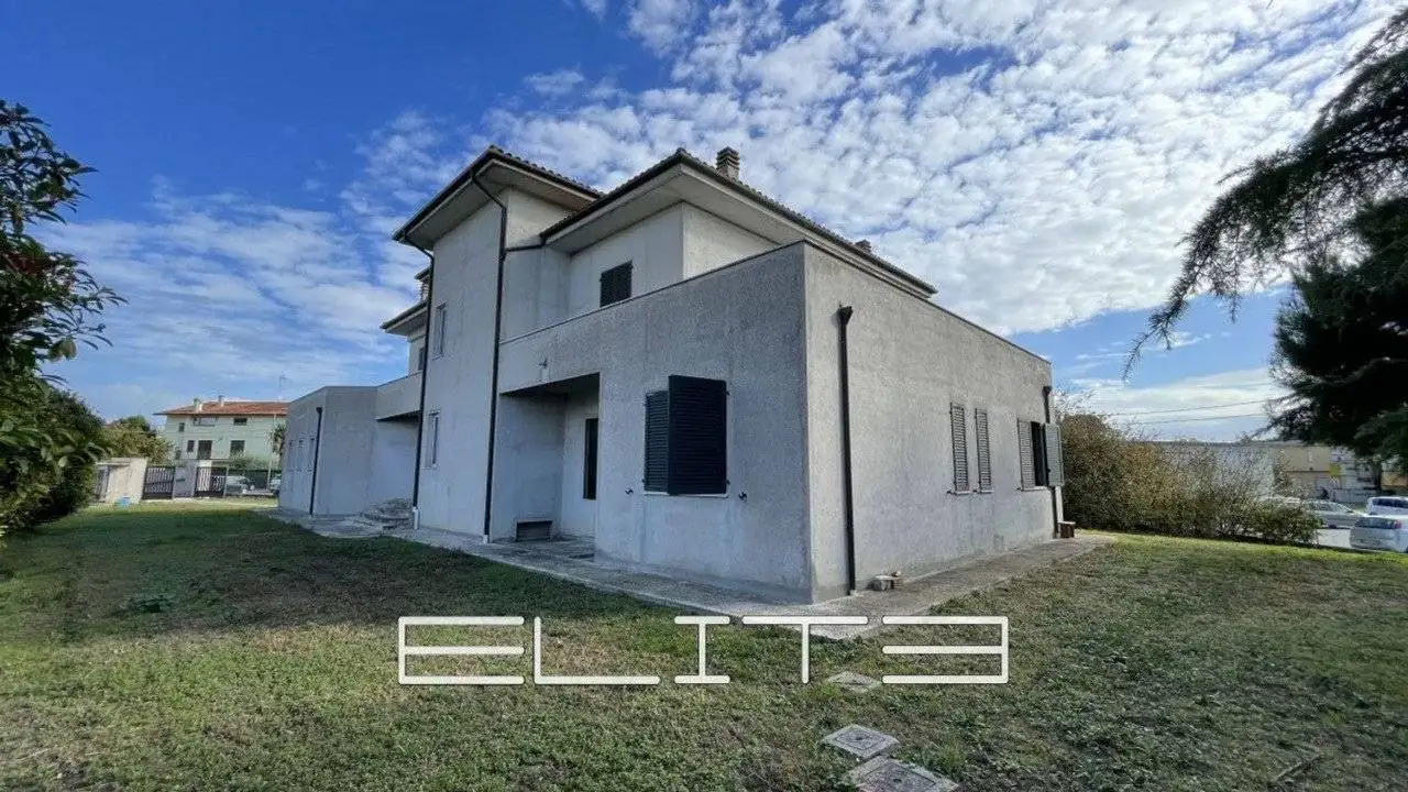 Casa indipendente in vendita a Osimo