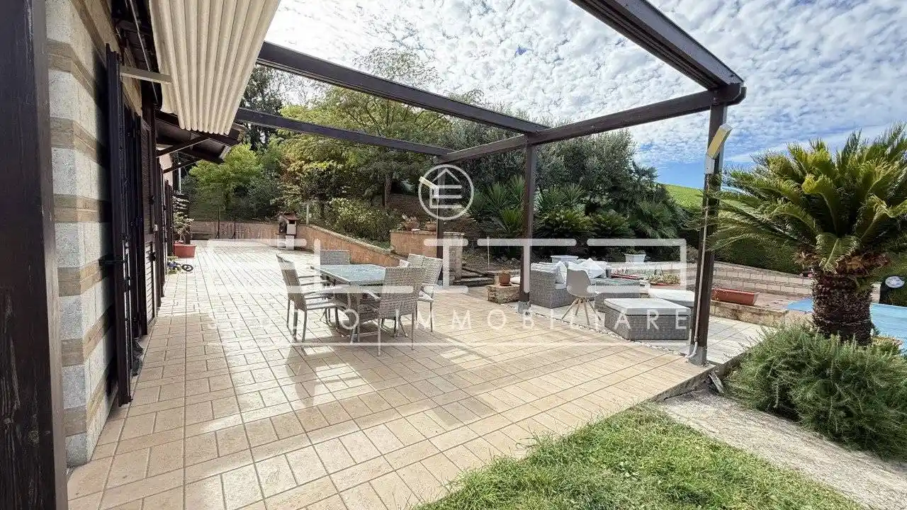 Villa unifamiliare, ottimo stato, 220 m², Candia, Ancona - foto 4