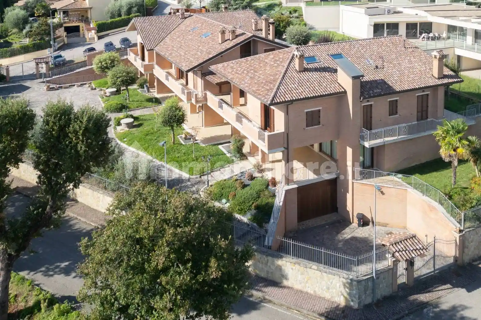Villa plurifamiliare, ottimo stato, 388 m², Corciano - foto 5