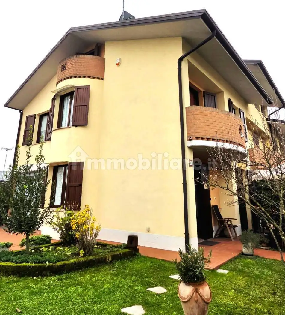 Villetta a schiera in vendita a Dosolo