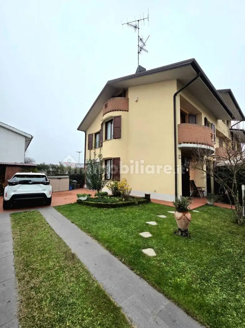 Villa a schiera via Confine, Correggioverde, Dosolo - foto 3