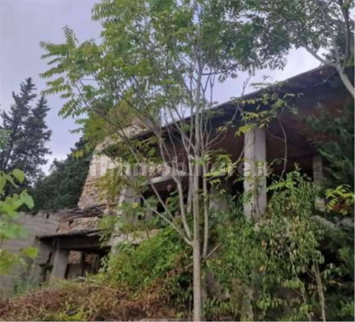 Palazzo - Stabile in asta a Prato